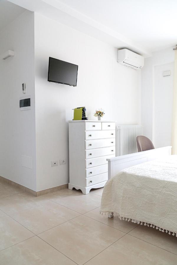 Casa Clementina Rooms Vista Mare Porto Cesareo Kültér fotó